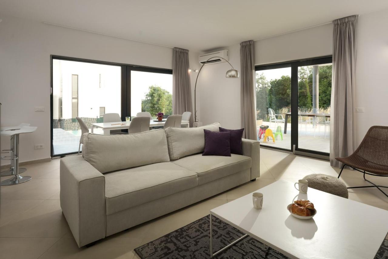 Sea View Villa Cala Royal Krnica Exterior foto